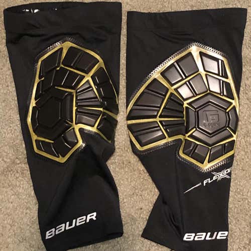 Bauer Elite Padded Goalie Knee Guards - Senior