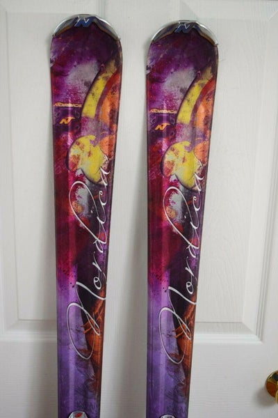 NORDICA AXANA WOMAN'S SKIS SIZE 160 CM | SidelineSwap | Buy and