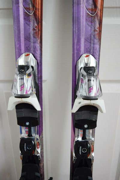 NORDICA AXANA VIOLET　スキー板　152cm NORDICA AXANA WOMAN'S SKIS SIZE 160 CM | SidelineSwap | Buy and