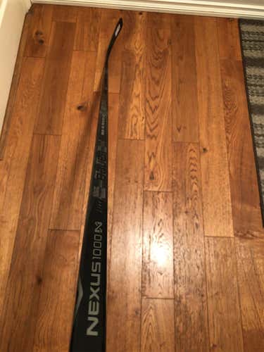 New Nexus 1000 Hockey Stick Lefty Heel Senior Pro Stock