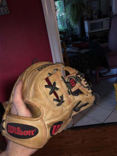 A2000 Baseball Glove