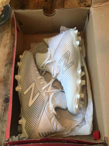 New New Balance Freeze Cleats Size 9-5
