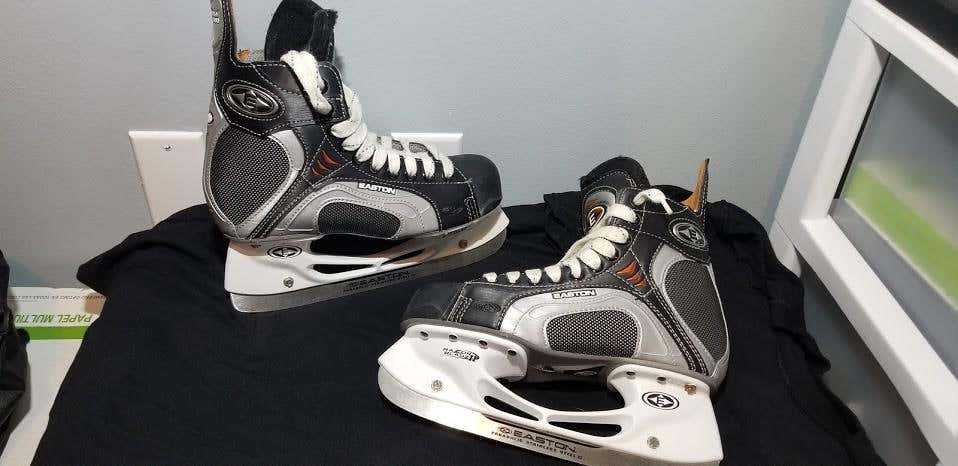 New Easton Synergy 500 Hockey Skates Junior Size 5