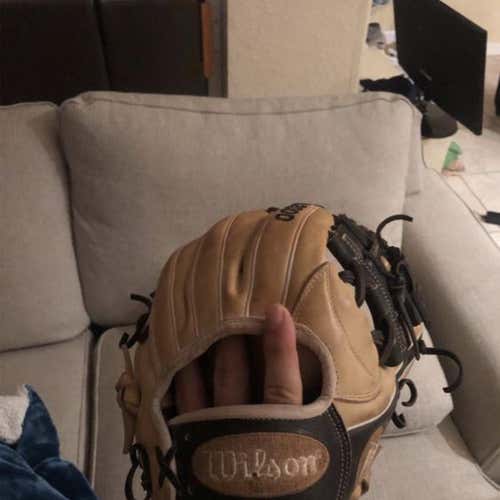 A2000 Baseball Glove