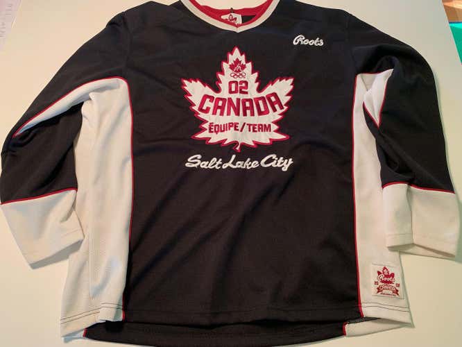 Roots Canada Olympic Team Hockey style Jersey 2002 Mens Large