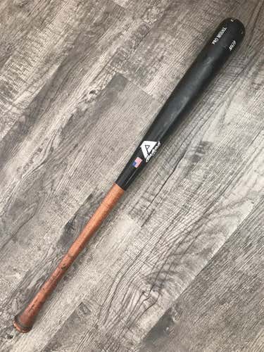 Akadema Pro Model Maple M610 Baseball Bat (33 Inch)