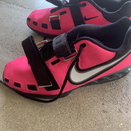 Nike Romaleos 2 Pink Breast Cancer Awareness Edition