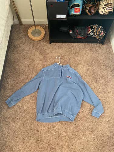 Large Vineyard Vines Sweatshirt