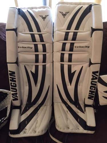 Vaughn Velocity V5 Goalie pads 34+1"