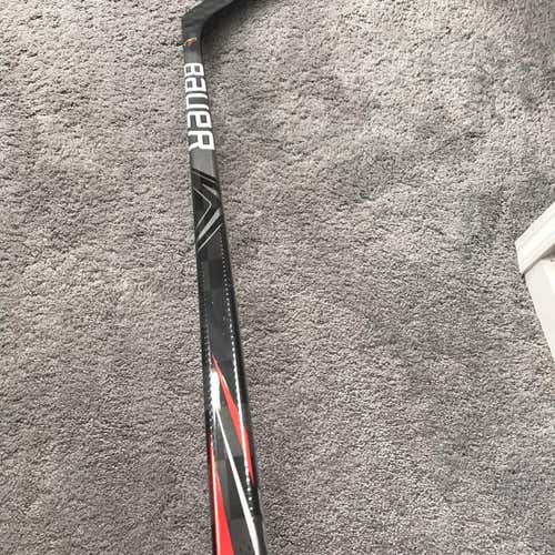 New Bauer Fly Lite Hockey Stick P28 87 Flex Righty Pro Stock