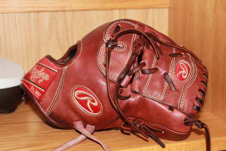 Used Rawlings Heart of the Hide Glove