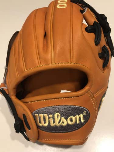 New Wilson A2000 Baseball Glove