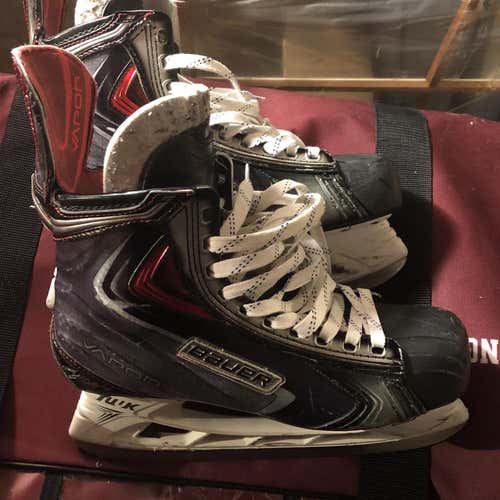 Vapor APX2 Hockey Skates Senior Pro Stock Size 9