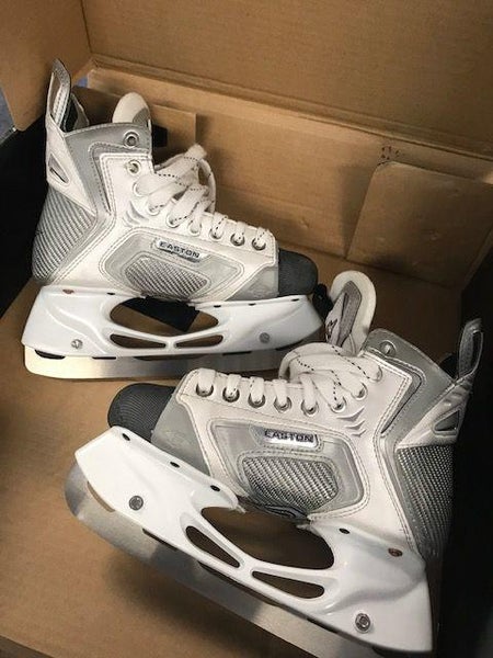 New Easton Synergy White SE16 Hockey Skates Junior Size 3.5