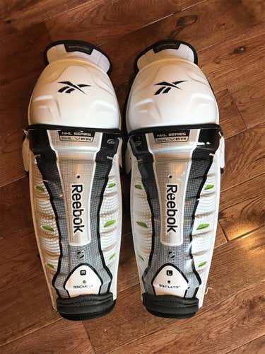 Silver series Shin Pads Junior