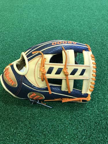 New Wilson A2000 GM Baseball Glove