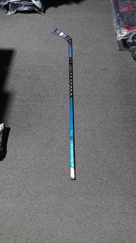New Bauer Nexus 2N Pro Hockey Stick Lefty Unknown Senior P28 70 flex