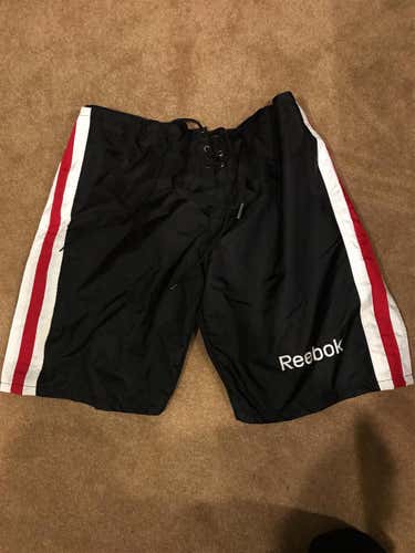 Like New Chicago Blackhawks PP10 Pant Shell - Large