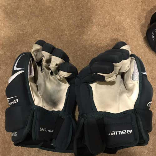 Dark green Shamrocks Bauer 4 Roll gloves - 14”