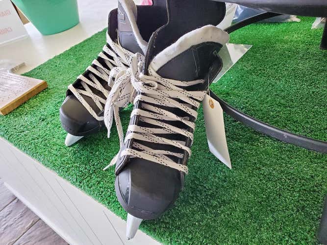CCM Tacks 1052 Hockey Skates Junior Size 7