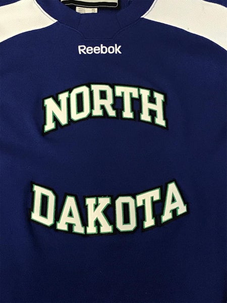 NEW** North Dakota Fighting Sioux Zach Parise Jersey Size XL