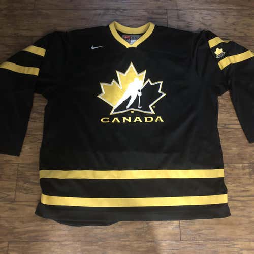 RARE Nike Team Canada IIHF Hockey Jersey