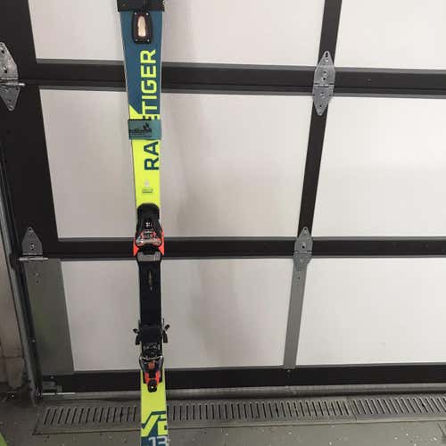 Racetiger SL Skis