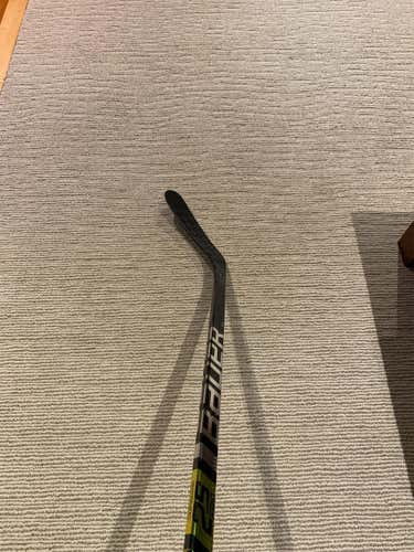 Supreme 2S Pro Hockey Stick 87flex, P92, Lefty Mid Senior