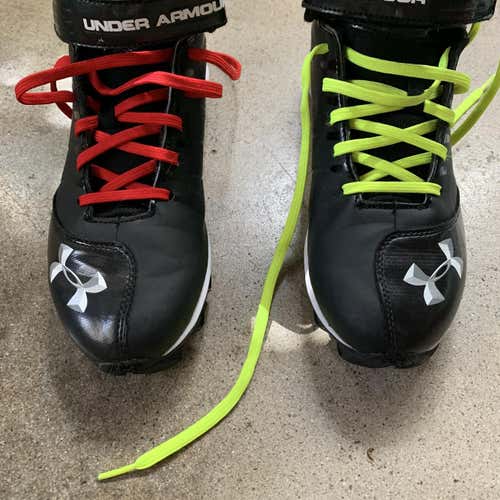 Under Armour cleats (comes with customizable laces!)