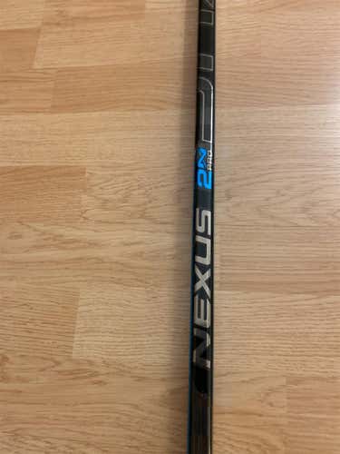 Nexus 2N Pro Hockey Stick Righty Toe Senior