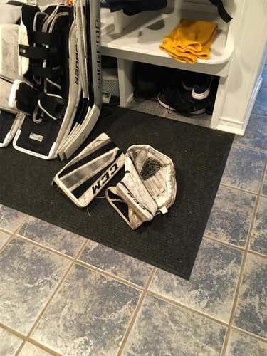 CMM Extreme Flex II 860 Regular Intermediate White Glove & Blocker