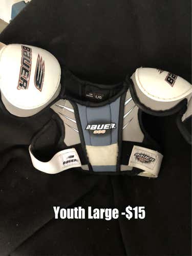 Bauer Shoulder Pads Youth