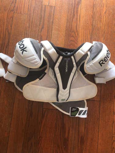 20K Pro Shoulder Pads Senior Small