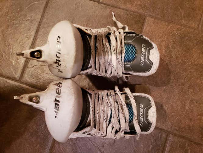 Bauer Reactor 7000 Hockey Goalie Skates Junior Size 2