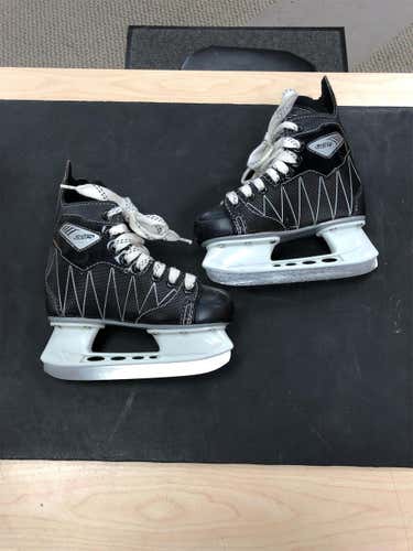 CCM Powerline 650 Hockey Skates Youth Size 11 D