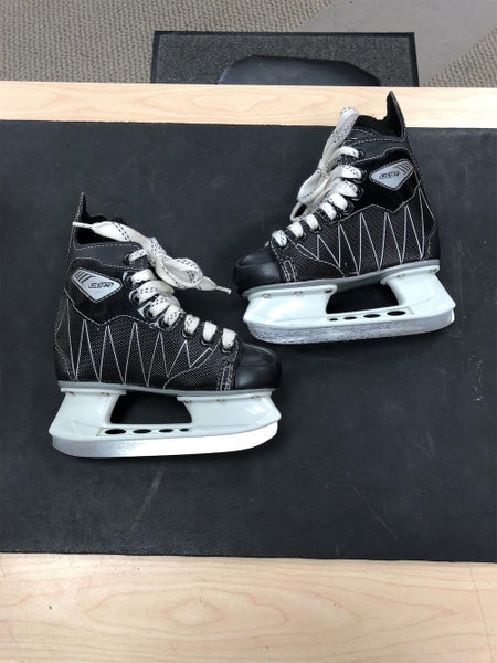 CCM Powerline 650 Hockey Skates Youth Size 11 D