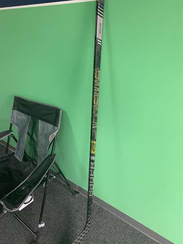 Supreme 2S Pro Hockey Stick Righty Unknown Senior Pro Stock