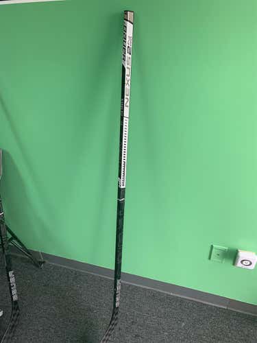 Nexus 2N Pro Hockey Stick Righty Unknown Senior Pro Stock