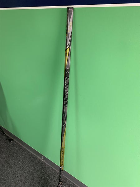 Supreme 1S Hockey Stick Righty Unknown Senior Pro Stock