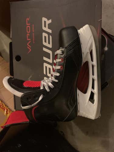 New Vapor X700 Hockey Skates Senior Size 10