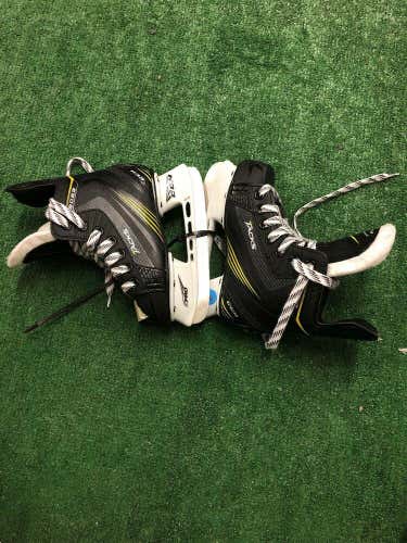 CCM Tacks 2052 Youth Size 11d