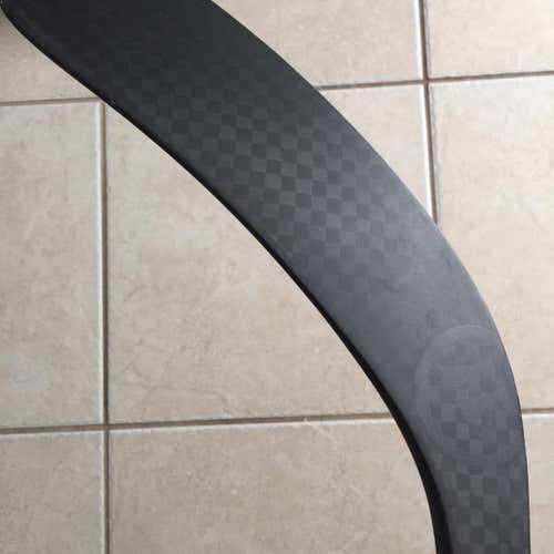 New Warrior Alpha QX3 Zetterberg Curve R/H