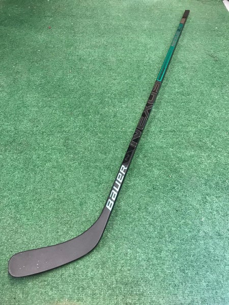 New Bauer Nexus 2N Pro Hockey Stick Righty Mid Senior Masson Pro Stock
