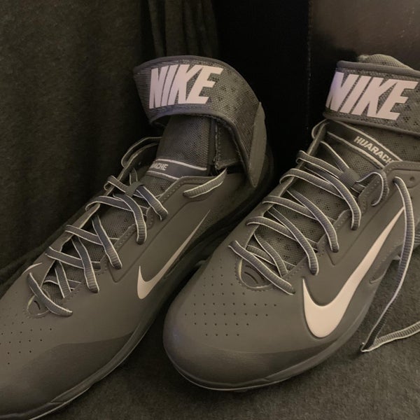 NIKE Air Huarache Pro Mid Metal Baseball Cleats Light Graphite/White 599235-015