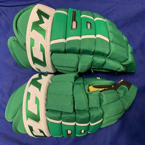 Classic Pro 4-Roll Gloves Senior Pro Stock