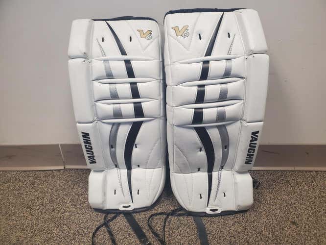 Like New 20 + 1.5" Vaughn Velocity V6 Goalie Leg Pads Youth