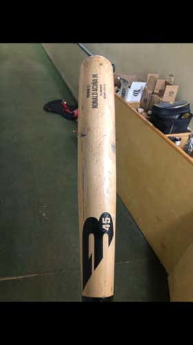 Ronald Acuña JR Cracked Bat