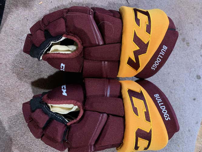 UMD Bulldogs NCAA  HGQL Gloves Pro Stock