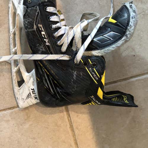 Super Tacks Hockey Skates Senior Pro Stock Size 8