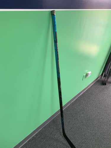 Nexus 2N Pro Hockey Stick Lefty Unknown Senior Pro Stock